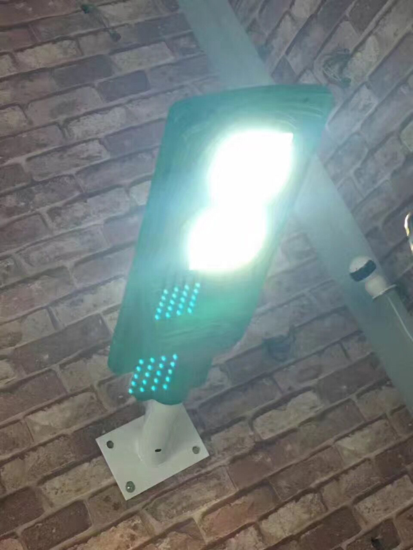 鋰電池太陽能路燈5
